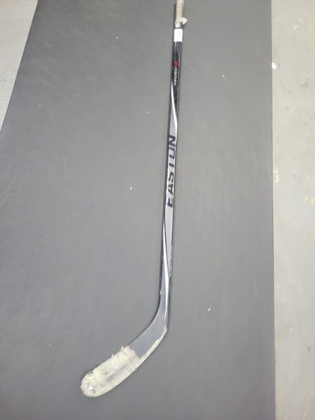 Used Easton SYNERGY JR GRIP 50 Flex Pattern 5 Junior One Piece Sticks  Junior One Piece Sticks