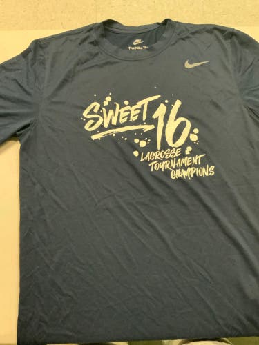 Nike tournament champions Shirt M