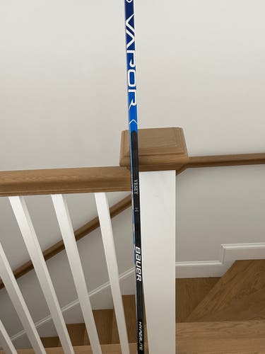 Senior Left Hand P28 Pro Stock Vapor Hyperlite Hockey Stick