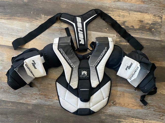 Used Small/Medium Bauer Prodigy 3.0 Goalie Chest Protector