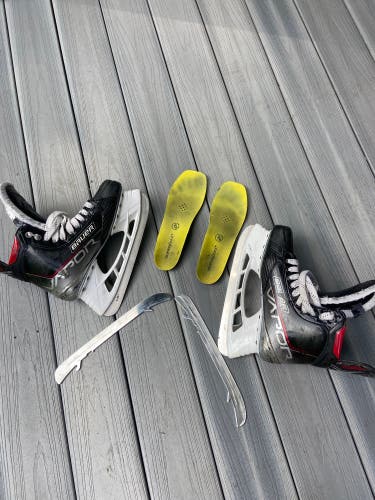Used Bauer  Size 8.5 Vapor 3X Hockey Skates