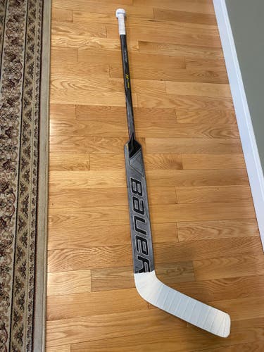 Used Senior Bauer Regular M5 pro Goalie Stick 25" Paddle