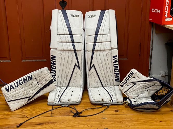 Used 33" + 2 Regular Vaughn Custom V9 Goalie Full Set