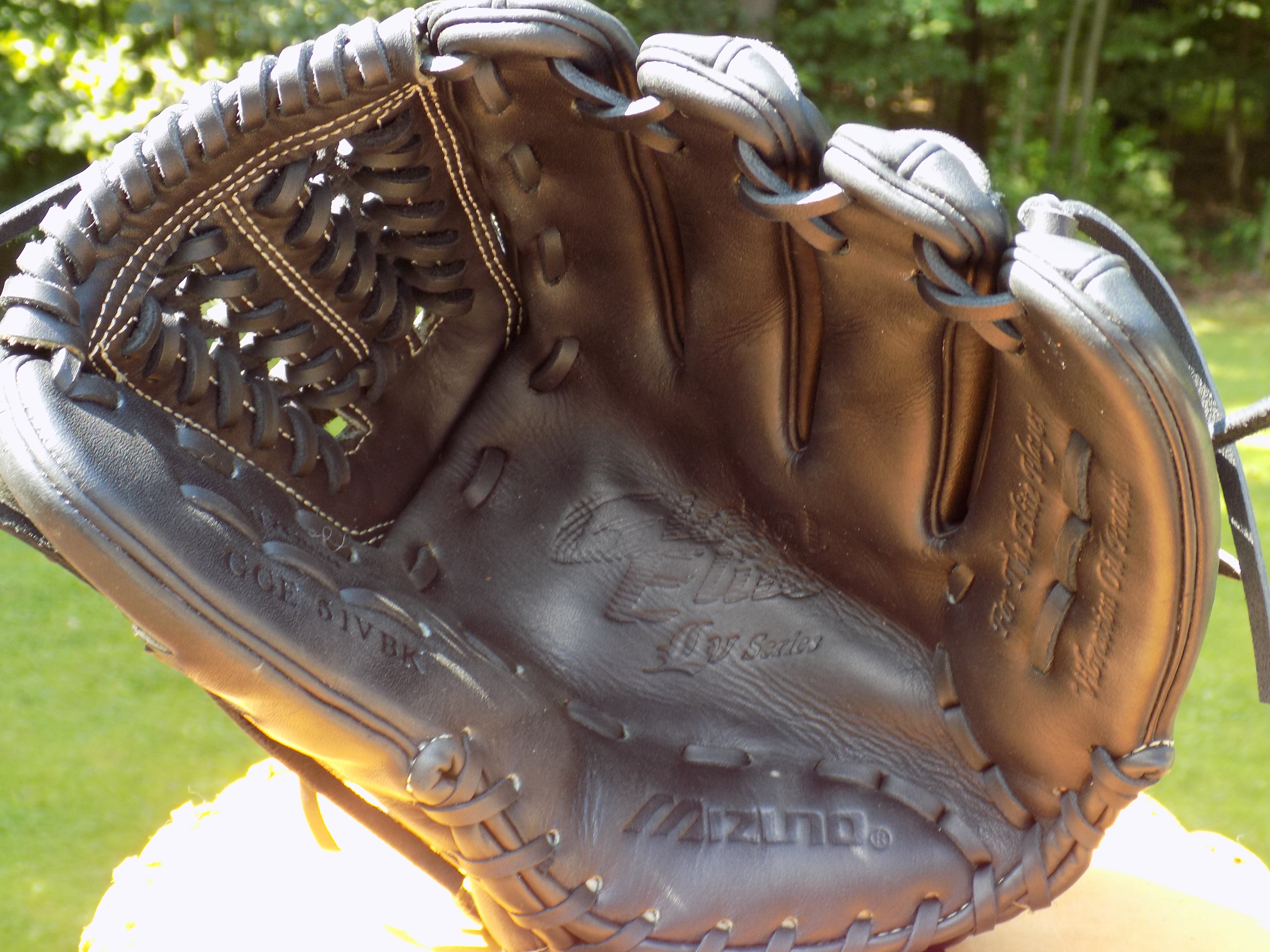 Mizuno Global Elite 11.5 Infield Baseball Glove GGE61AXRY