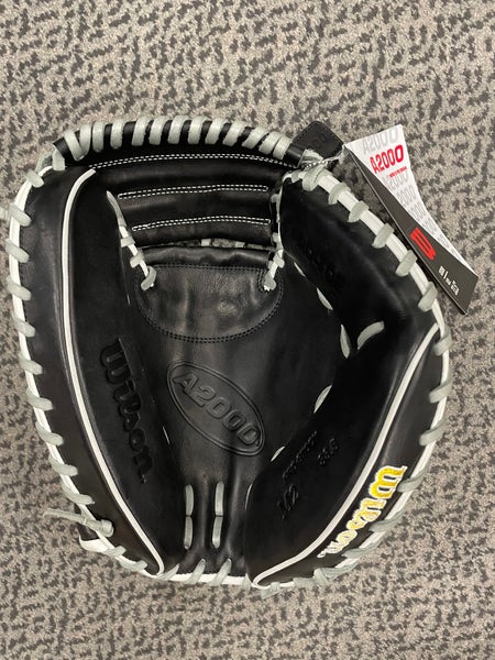 Wilson A2000 33.5” Catch glove