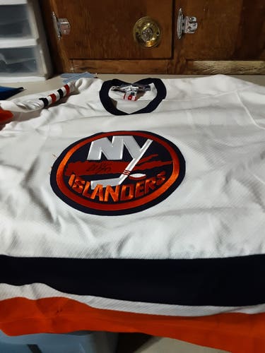 White New Medium Adult Unisex CCM Jersey