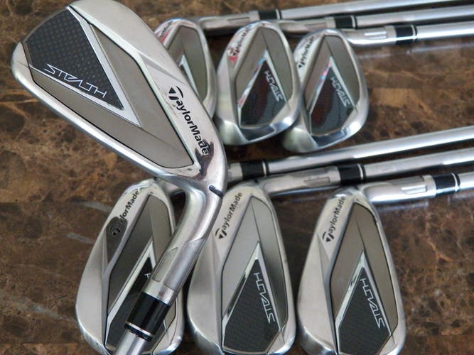 RIGHT HAND TAYLORMADE STEALTH GOLF IRON SET 4-PW PROJECT X IO 6.0 STIFF