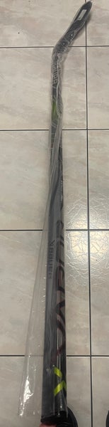 New Senior Bauer Right Handed vapor hyperlite 2 Hockey Stick P92