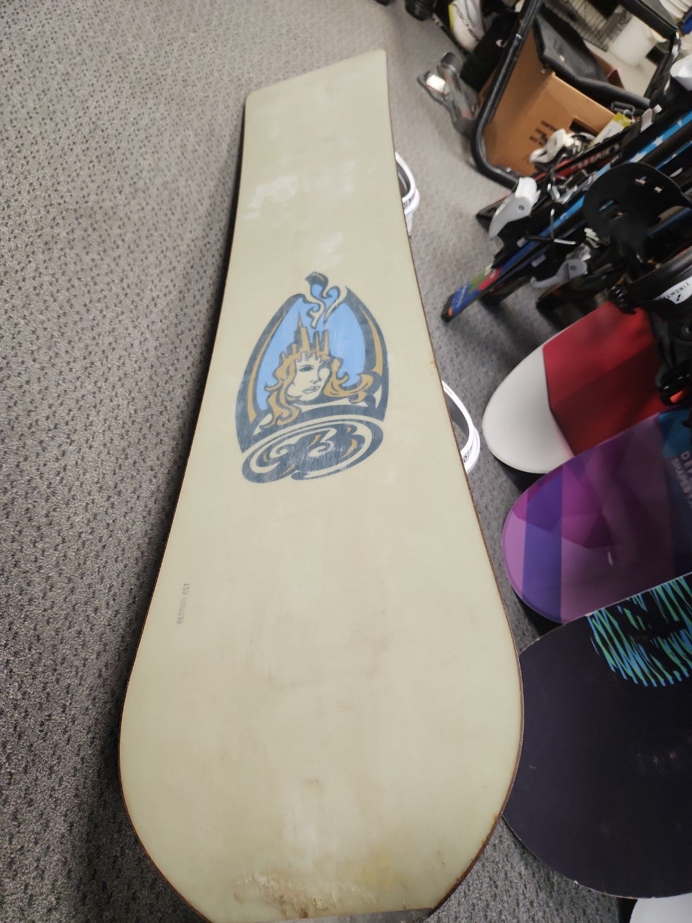 Burton IGUCHI 155cm Used Women's Snowboard | SidelineSwap