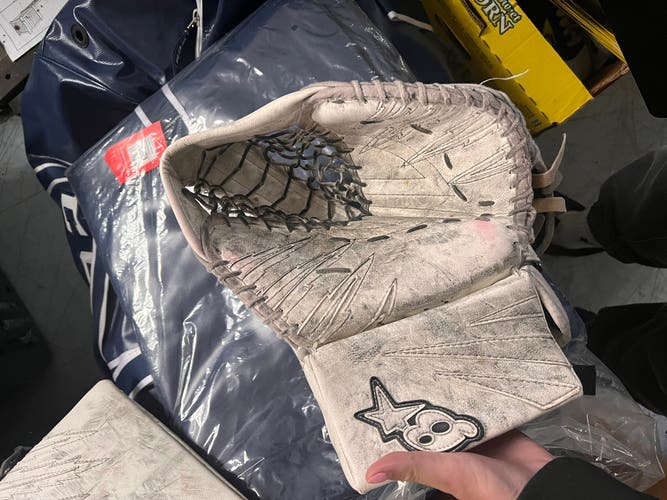 Jr. H Series Brians Goalie Glove