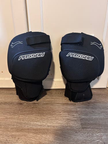 Passau Goalie Knee Guards