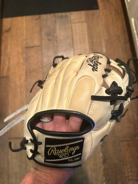 Used Rawlings Right Hand Throw Infield Heart of the Hide Baseball Glove 11.5"