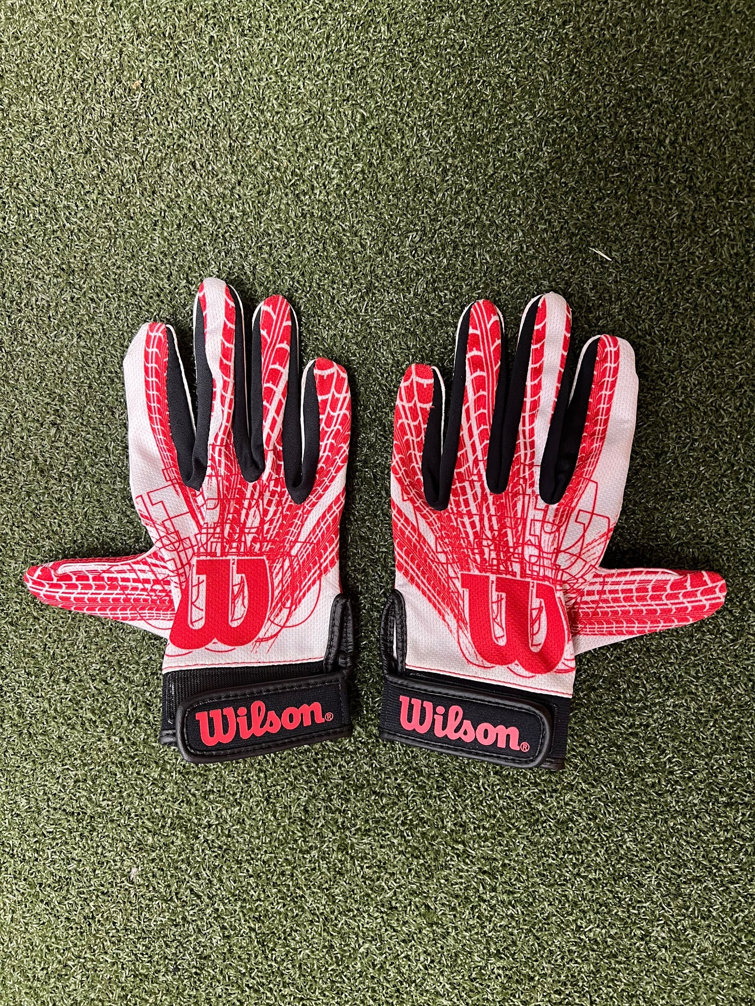 Wilson Skill Gloves rededuct.com