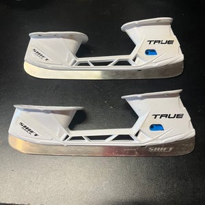 Used True 230 mm Shift Max Holders And Blades