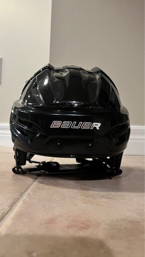 New Medium Bauer Re-Akt 95 Hockey Helmet