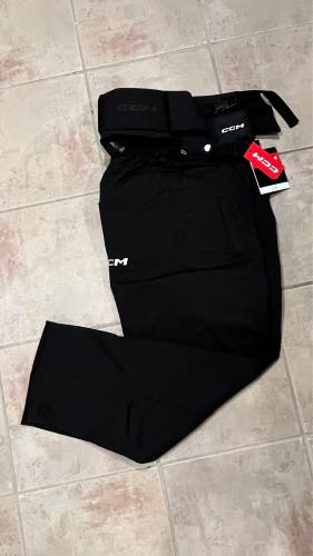 New Medium CCM Padded Hockey Referee Pants