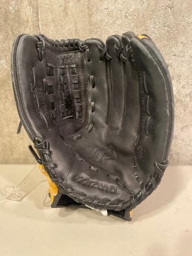 Mizuno Victory Series 14" RHT Baseball / Softball Glove