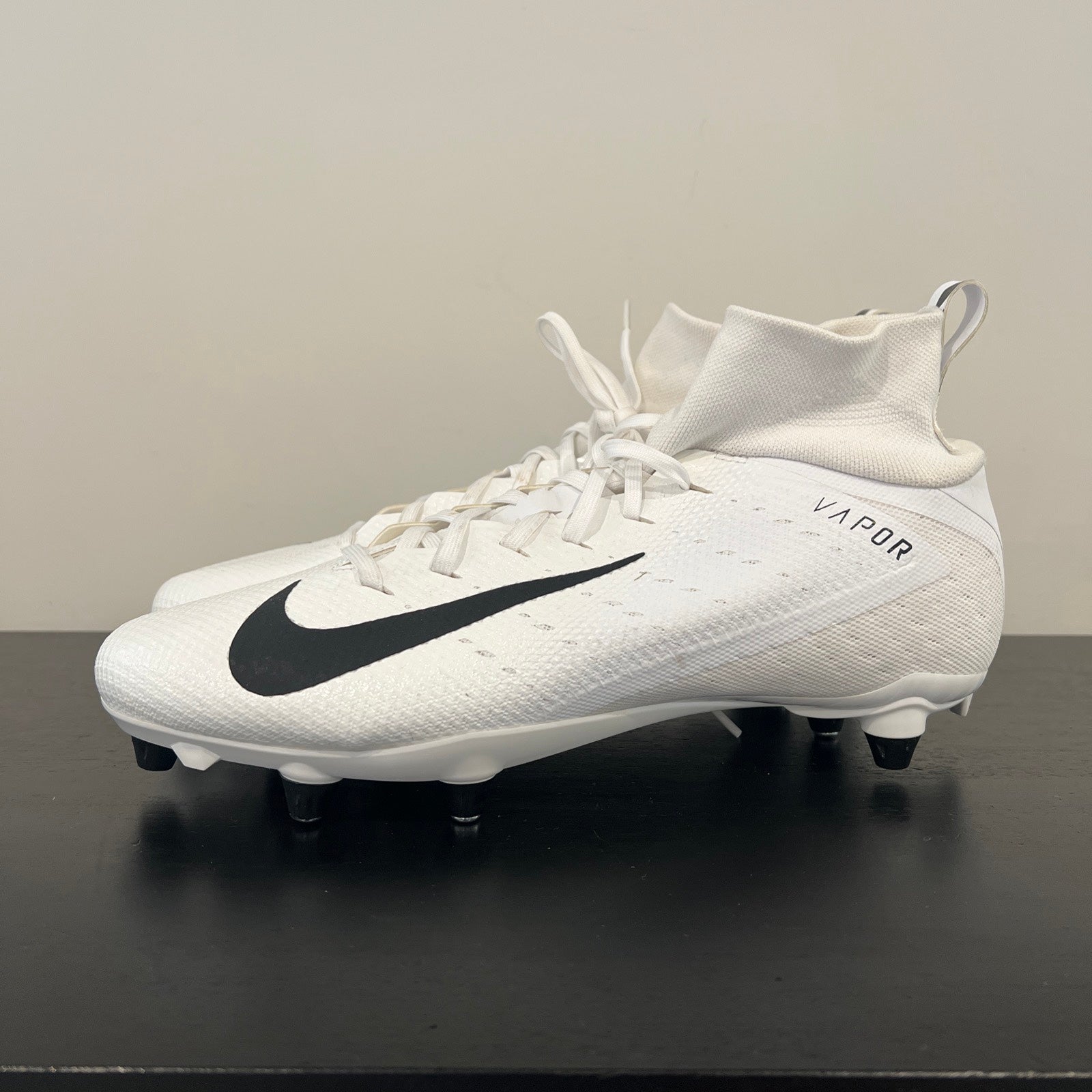 Nike Vapor Untouchable 3 Elite Cleats Men's sz 11.5 Wht/ORG Cleats