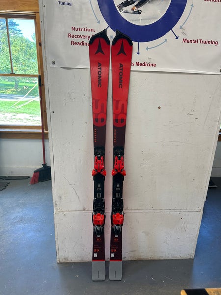 Women's 2022 Racing With Bindings Max Din 18 Redster FIS SL Skis