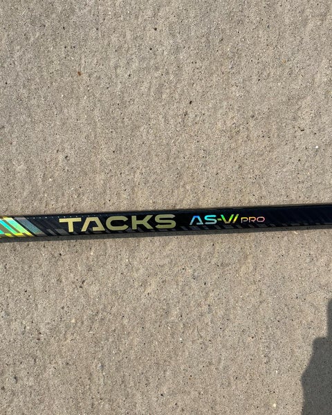 UNREALEASED New Right Handed P29 Super Tacks AS-V PRO Hockey Stick