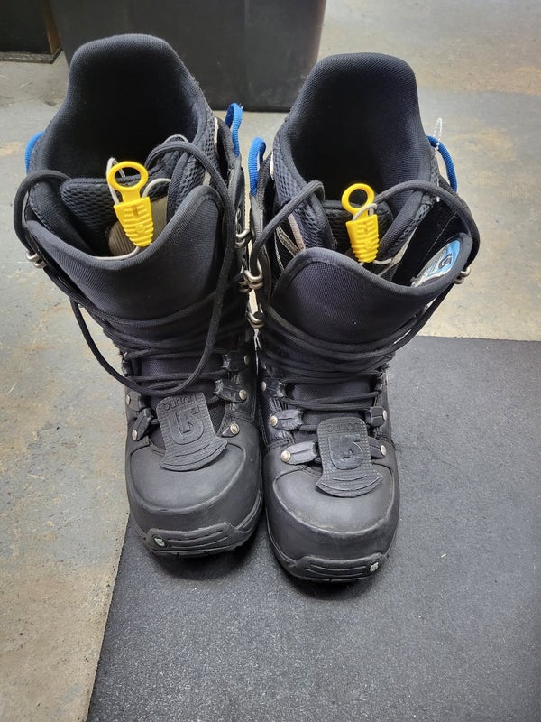 Used Burton Progression Senior 7 Women's Snowboard Boots