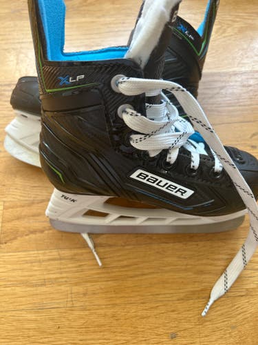 Youth Used Bauer XLP Hockey Skates