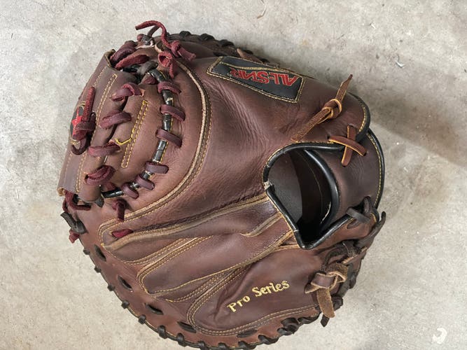 2022 Right Hand Throw 30" CM3030 Baseball Glove