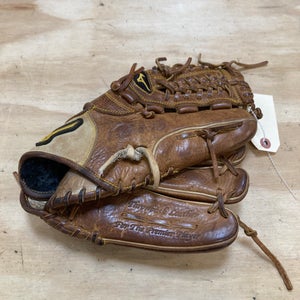 Used Mizuno Classic Pro Right Hand Throw Baseball Glove 11.5"