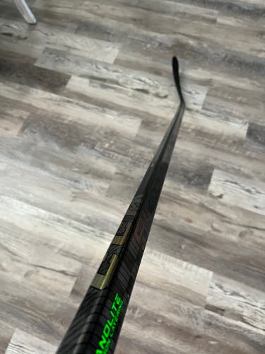 Senior Left Hand P29 Pro Stock Trigger 6 Pro Hockey Stick