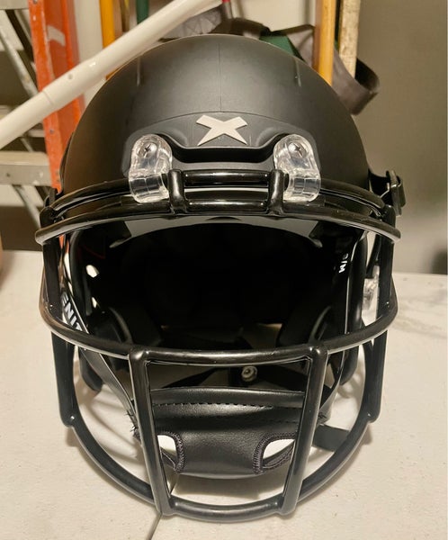 Xenith X2E football helmet, Helmet