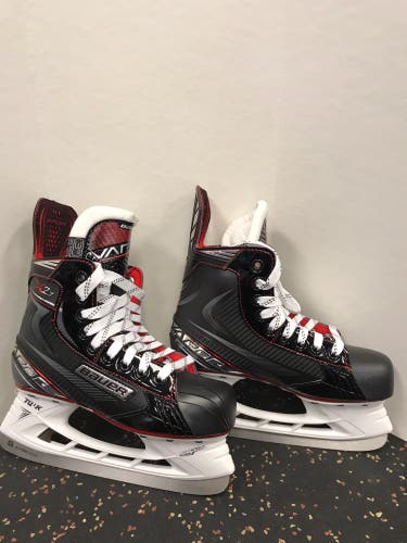 New Bauer Extra Wide Width  Size 3 Vapor X2.7 Hockey Skates