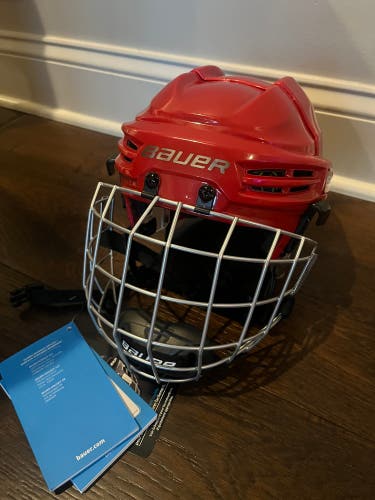 Used Youth Bauer  Re-Akt 100 Helmet