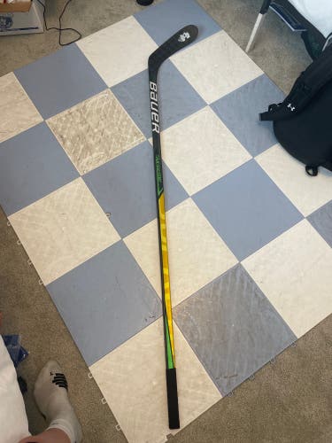 Intermediate Right Handed P28  Supreme UltraSonic Hockey Stick