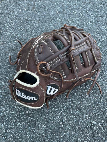 Used Right Hand Throw 12" A900 Baseball Glove