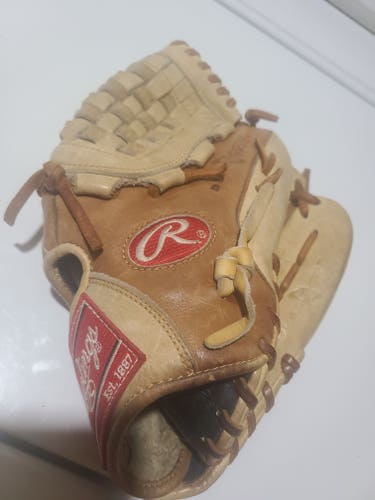 Used Right Hand Throw Rawlings Gold Glove Elite Baseball Glove 12"