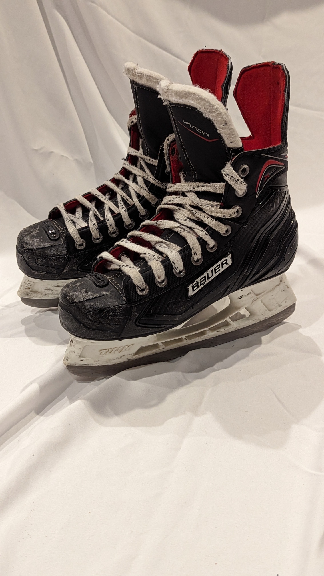 Bauer Vapor X300 Hockey Skates Regular Width Size 5