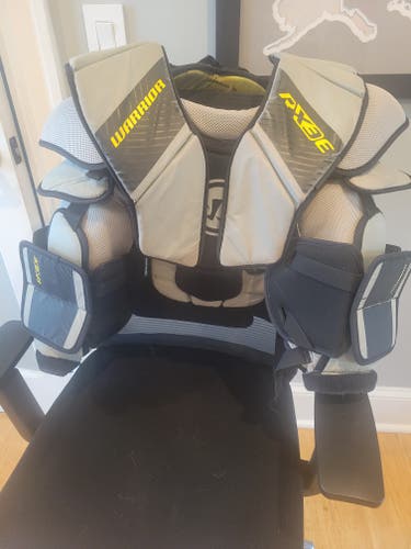 Used Intermediate Small RX3E Goalie Chest Protector