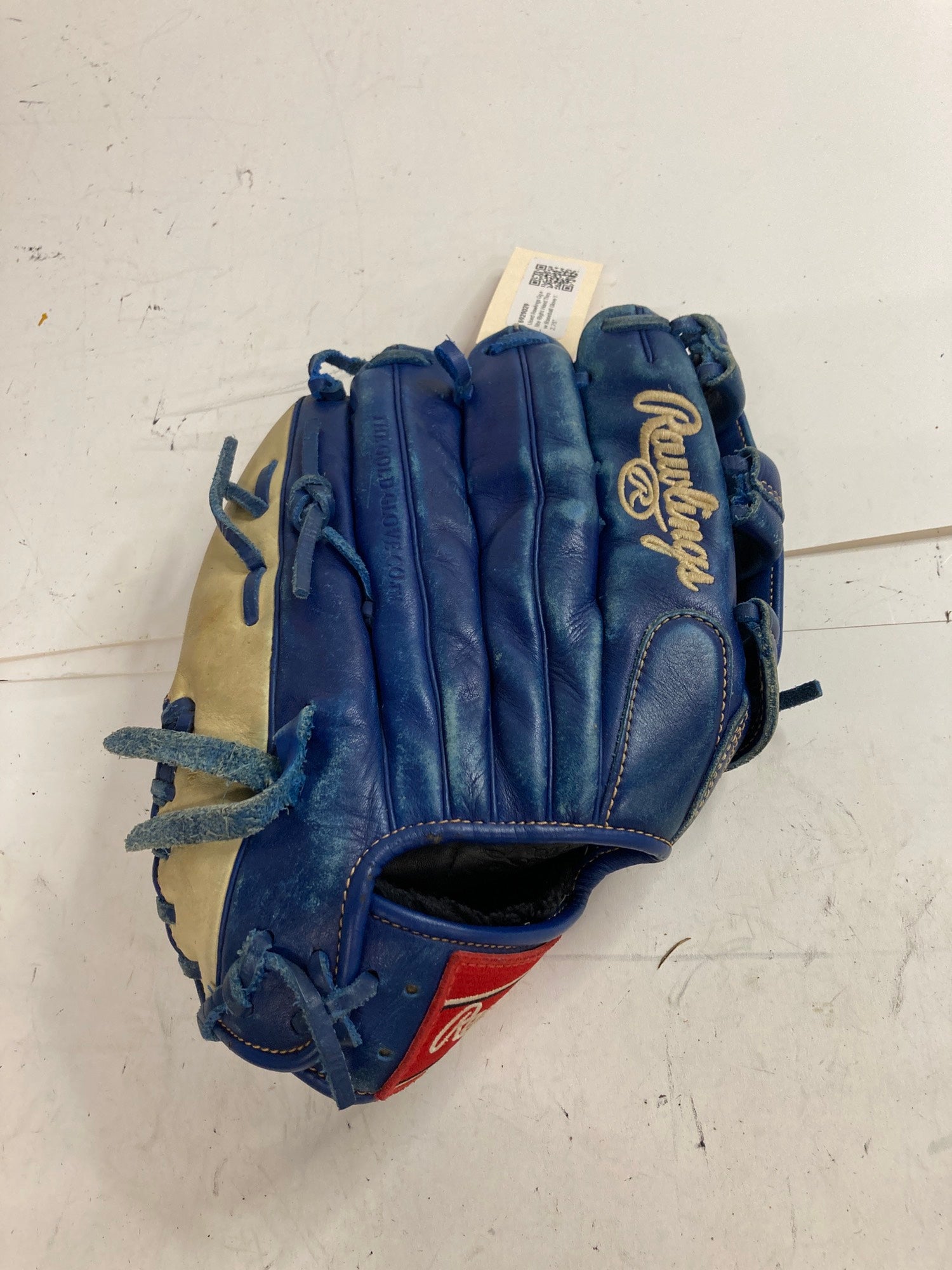 Used Rawlings Gg elite Right Hand Throw Baseball Glove