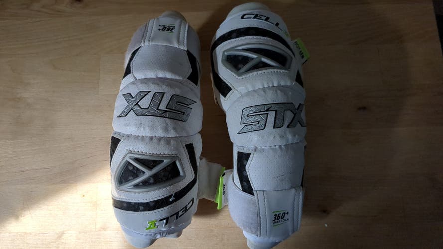 Youth Used Medium STX Cell V Arm Pads