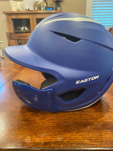 Used 7 1/8 - 7 3/4 Easton Elite X Batting Helmet