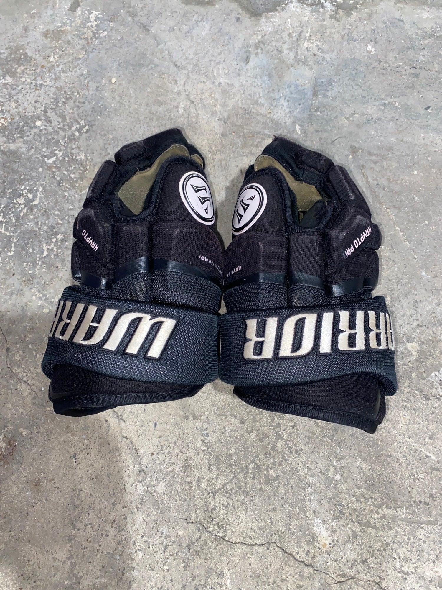 Warrior Alpha FR Hockey Gloves - Junior - Black - 12.0