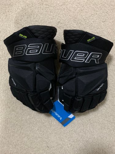 New Bauer 14" Vapor Hyperlite Gloves