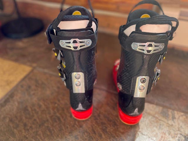 Used Jr Atomic Racing Redster WC 90 Ski Boots