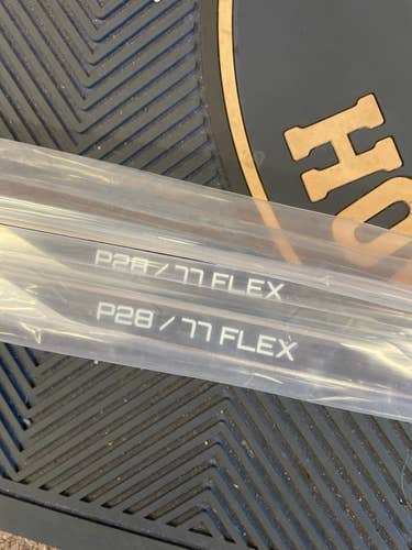 New Senior Bauer Right Handed Vapor Hyperlite Hockey Stick P28 2 Pack Hyperlite 2