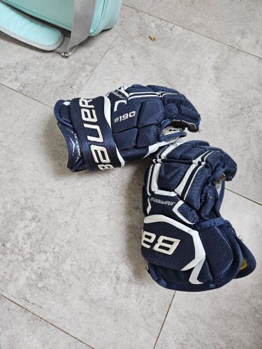 Used CCM 4R Lite Gloves 10"