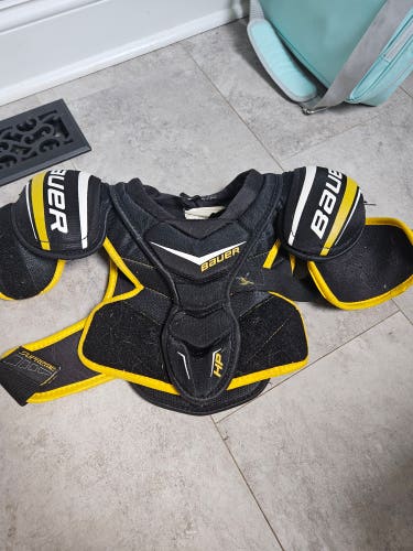 Youth Used Small Bauer Supreme HP Shoulder Pads