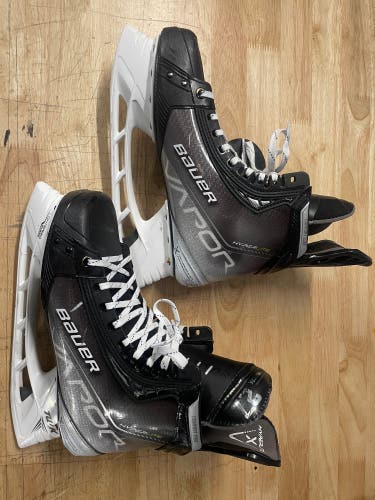 Like New Bauer Pro Stock Size 10 Vapor Hyperlite Hockey Skates