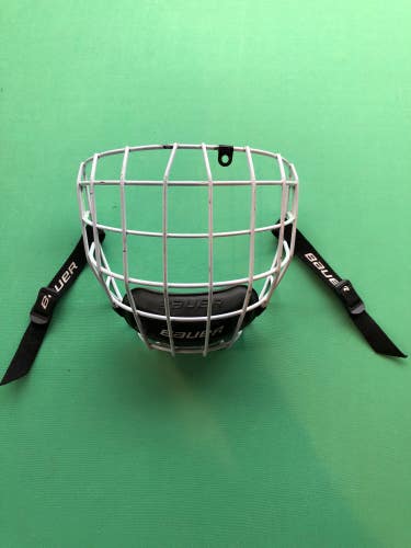 Used Bauer Profile II Hockey Facemask (Size: Small)
