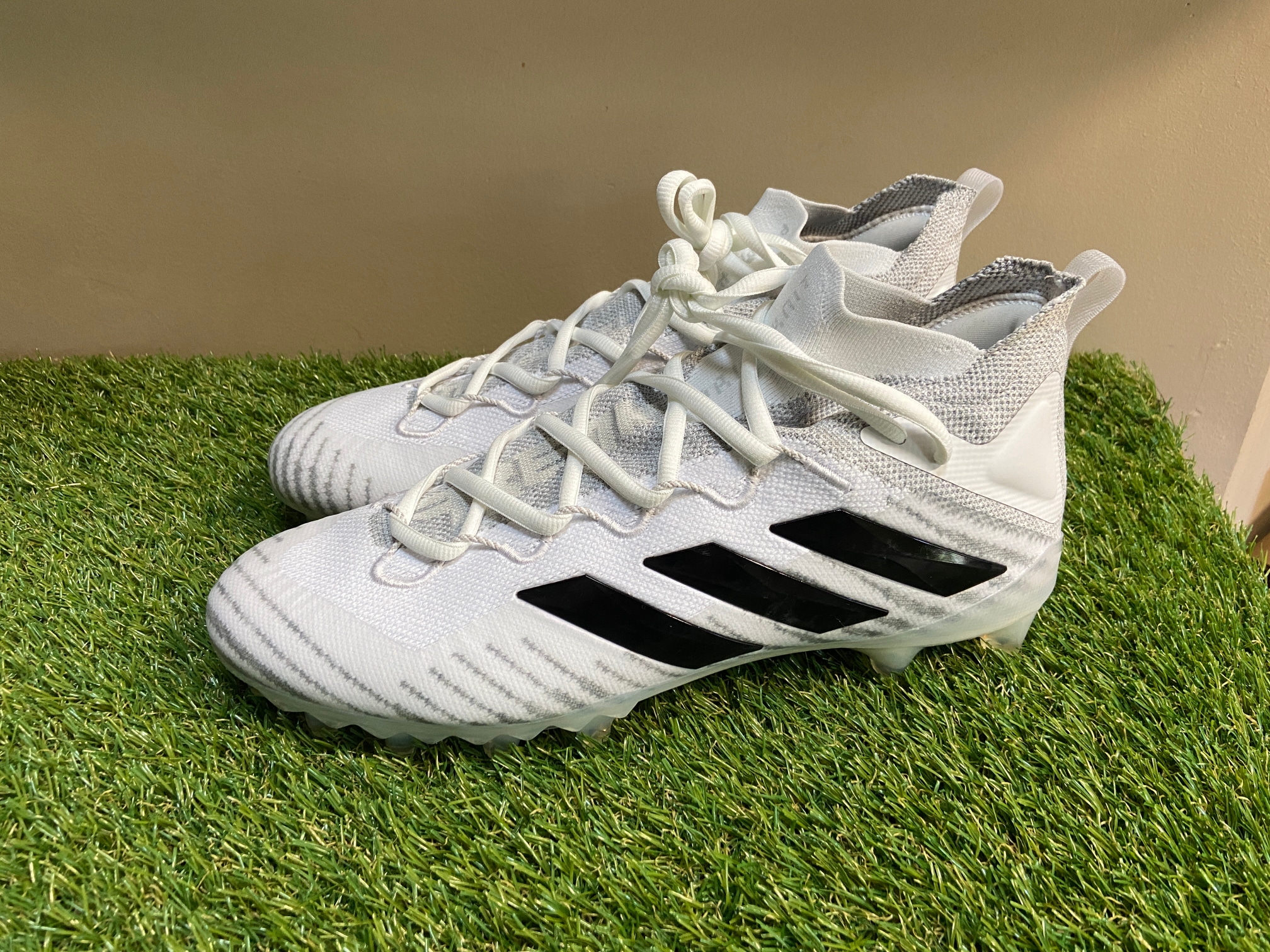 Adidas Freak Ultra Primeknit Football Cleats FX1296 White Grey Men Size 10 NEW