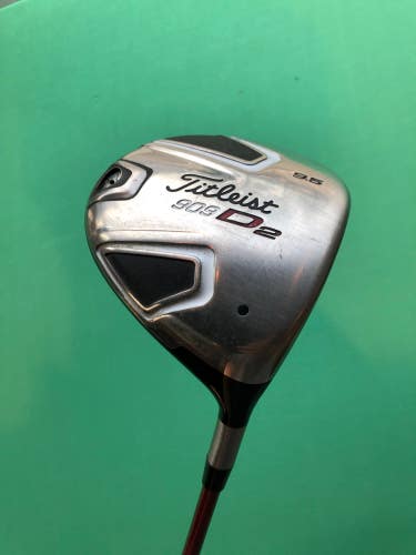 Used Titleist 909D2 Right-Handed Golf Driver (Loft: 9.5)